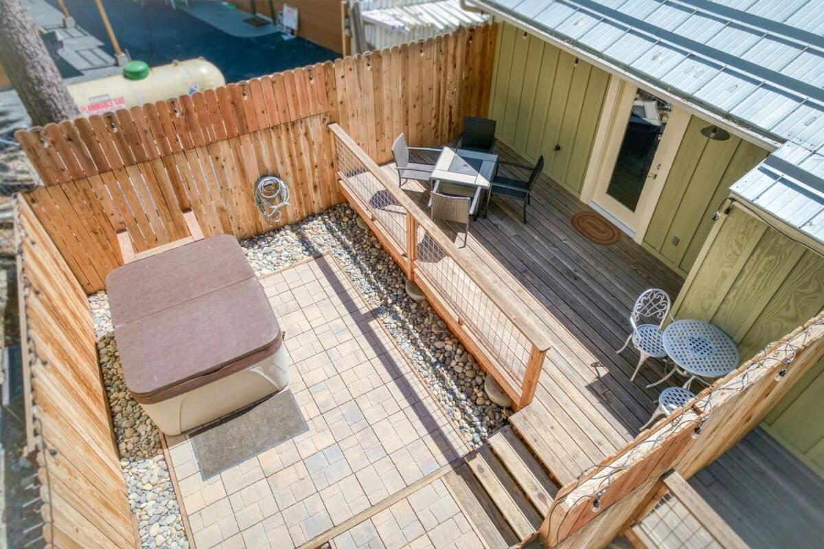 #3 Cottage Like Suite With Private Hot Tub Bass Lake Exterior photo
